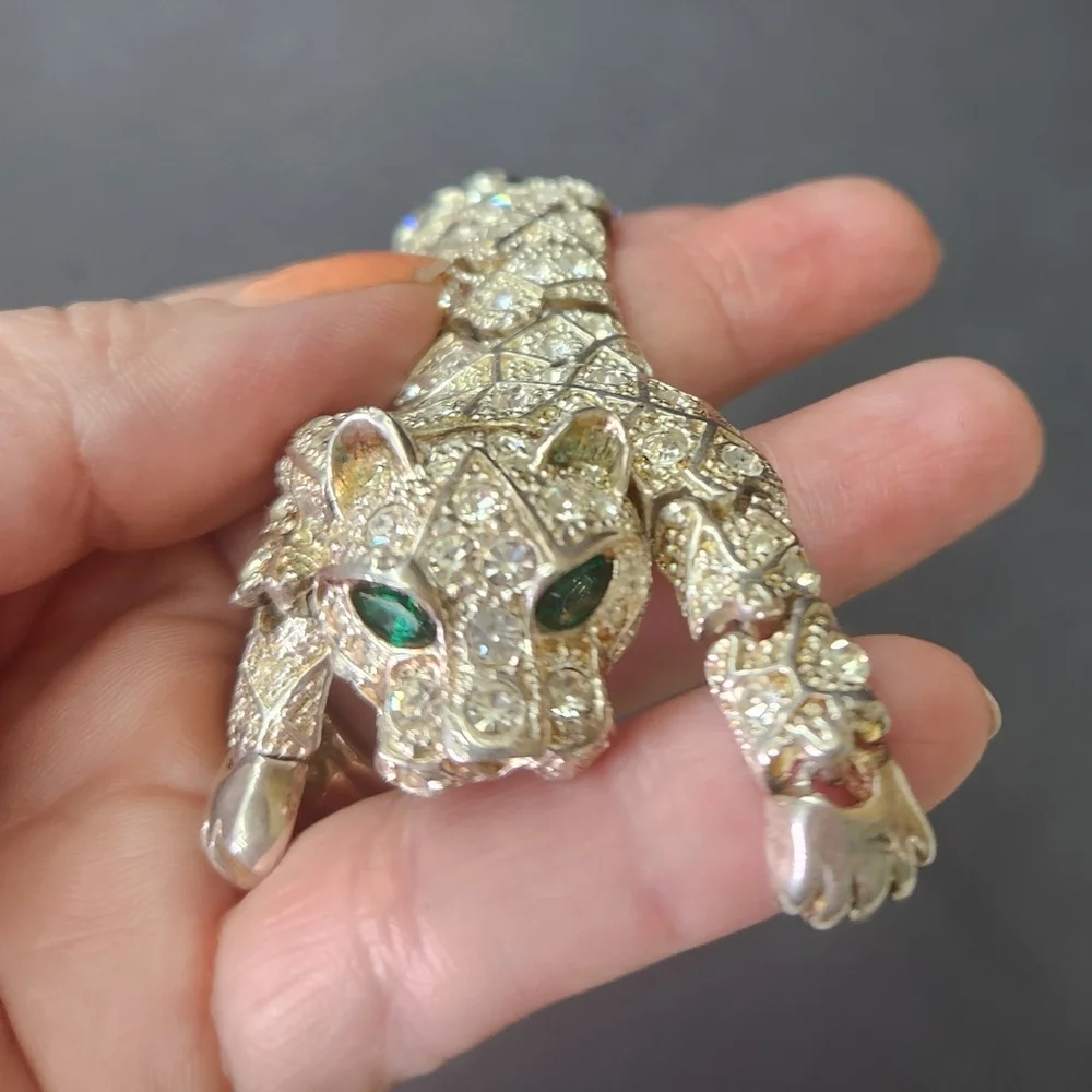 N/A elegant silver